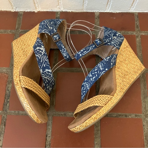 Tom’s Clarissa Wedge Sandals in Blue Batik textile with wrapped wedge 9.5 - Picture 6 of 9